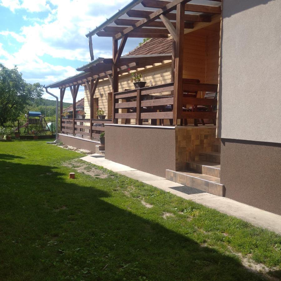 Kaptarko Apartmanhaz Demjén Exterior foto