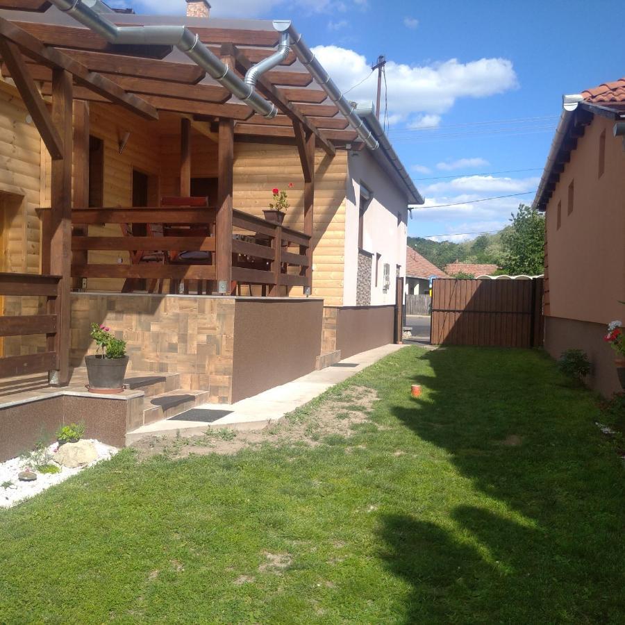 Kaptarko Apartmanhaz Demjén Exterior foto