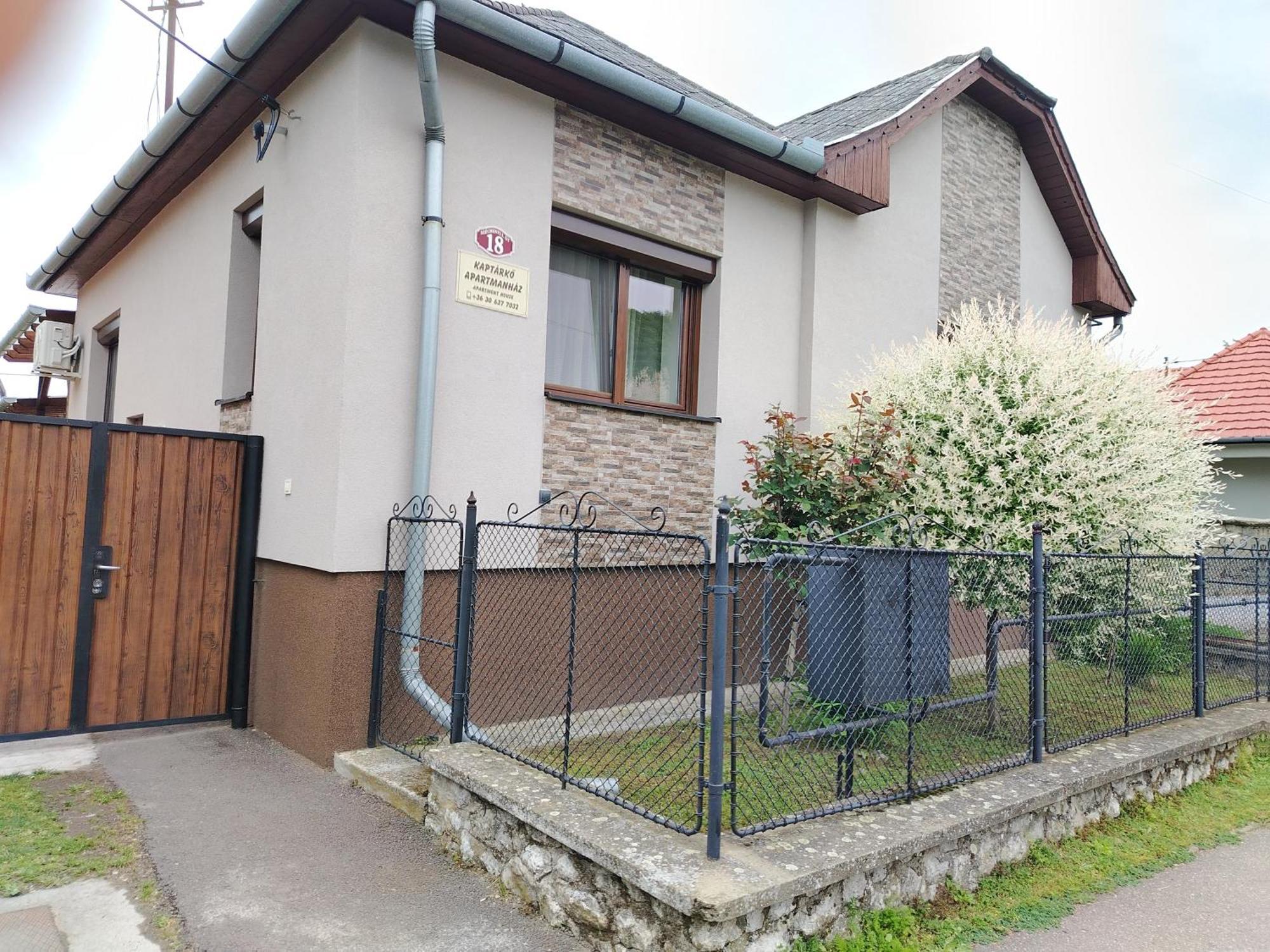 Kaptarko Apartmanhaz Demjén Exterior foto